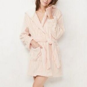Lauren Conrad Soft Blush pink short Pajama hooded bath robe faux fur Sherpa